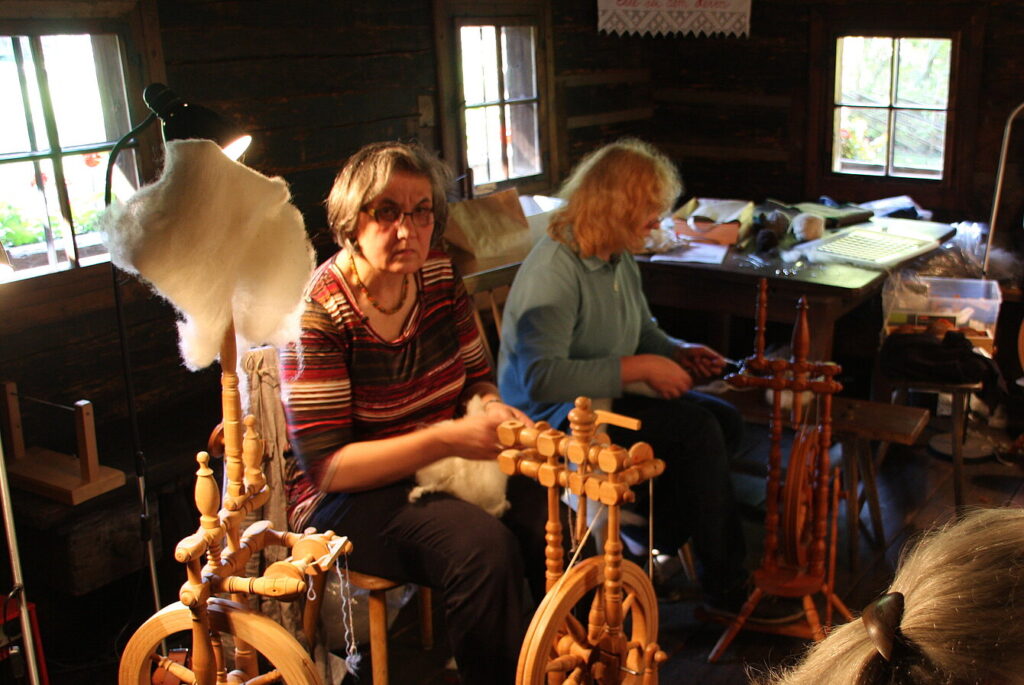 Spinnen als traditionelle bäuerliche Winterarbeit